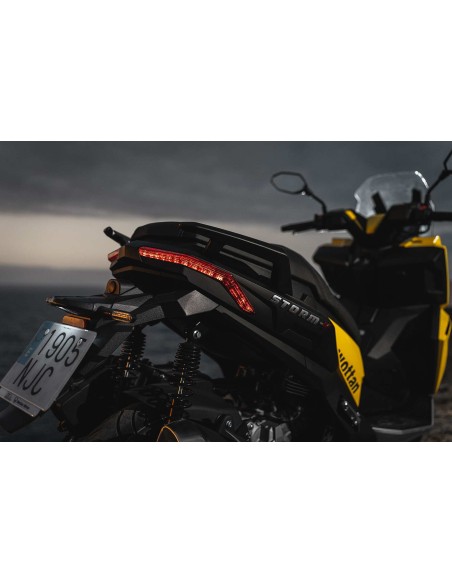 Maxi Scooter Wottan Motor modello Strom-V 125cc