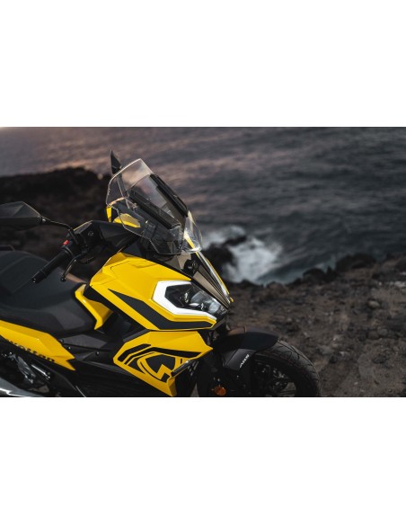 Maxi Scooter Wottan Motor modello Strom-V 125cc